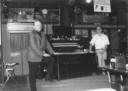 Tom Kaasa and Brad Miller at the console of the Big Bob's Pizza organ, circa 1970